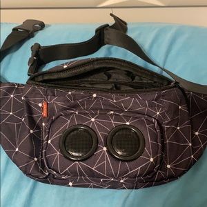 X dust fanny pack Bluetooth speaker